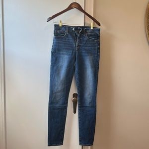 Gap jeans, not worn much size 6/28L. True skinny style.